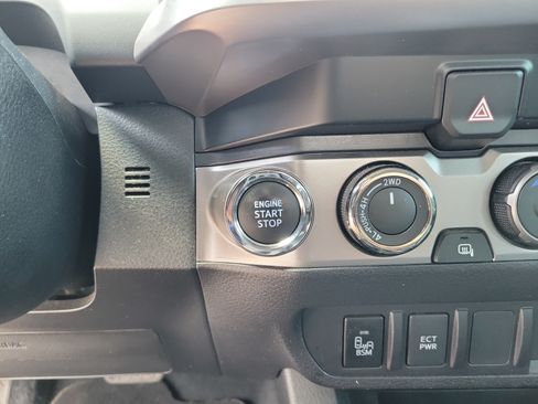 Used 2023 Toyota Tacoma SR5 w/ Technology Package AWD/4WD image 20