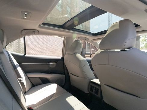 Used 2023 Toyota Camry XSE FWD image 16