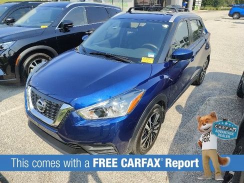 Used 2019 Nissan Kicks SV FWD image 2