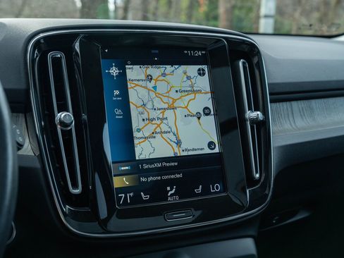 Used 2020 Volvo XC40 T5 Inscription image 23