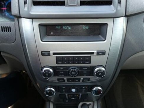 Used 2012 Ford Fusion SE FWD image 31