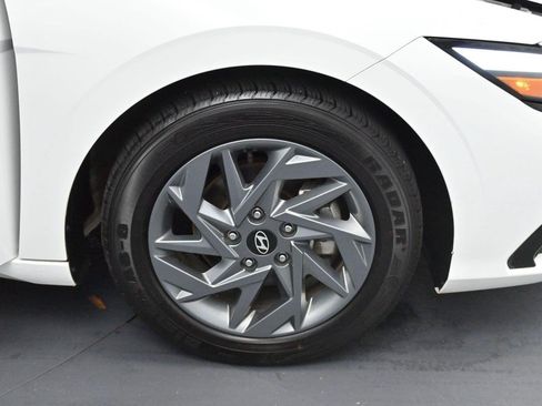 Used 2024 Hyundai Elantra SEL FWD image 30