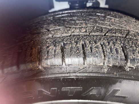 Certified 2021 Buick Enclave Avenir w/ Avenir Technology Package image 18