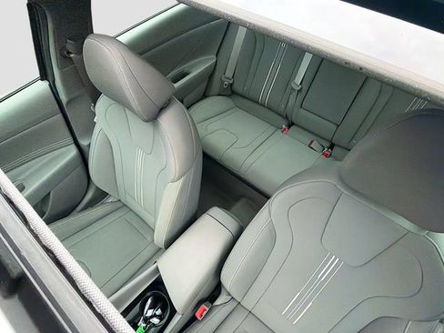 Certified 2025 Hyundai Elantra SEL w/ Cargo Package FWD image 23