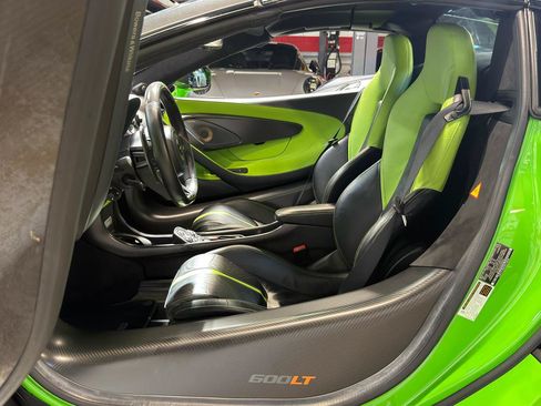 Used 2020 McLaren 600LT Spider RWD image 12