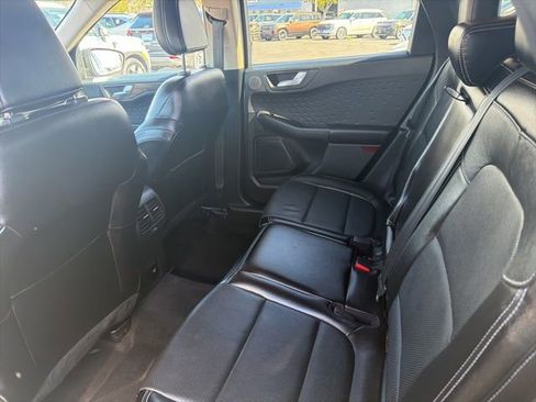 Used 2020 Ford Escape Titanium image 8