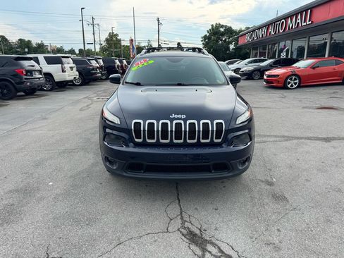 Used 2015 Jeep Cherokee Latitude w/ Comfort/Convenience Group AWD/4WD image 8