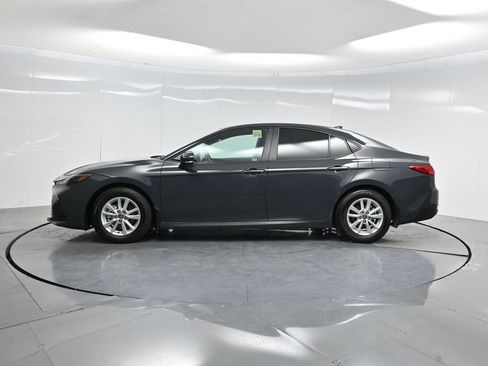 Used 2025 Toyota Camry LE image 49