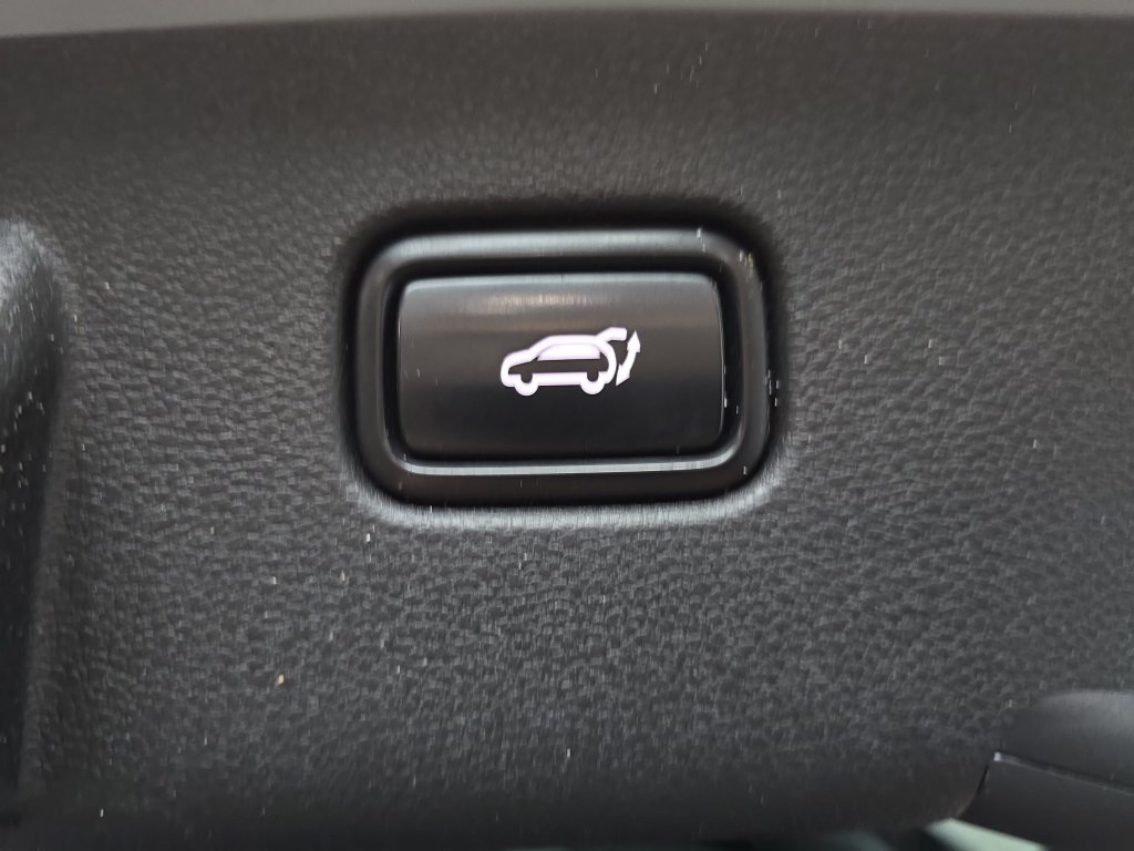 Used 2023 Kia Sportage X-Line w/ X-Line Premium Package AWD/4WD image 16