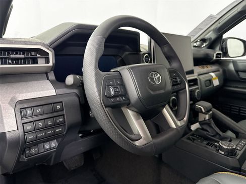 Certified 2025 Toyota 4Runner Trailhunter image 4