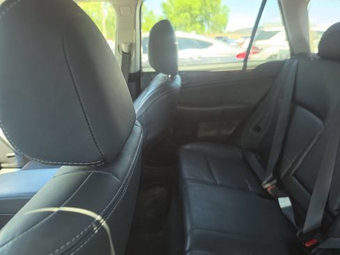 Used 2019 Subaru Outback 3.6R Limited w/ Popular Package #2 AWD/4WD image 19