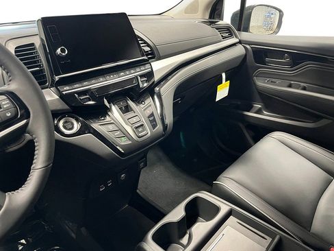 New 2026 Honda Odyssey Touring image 19