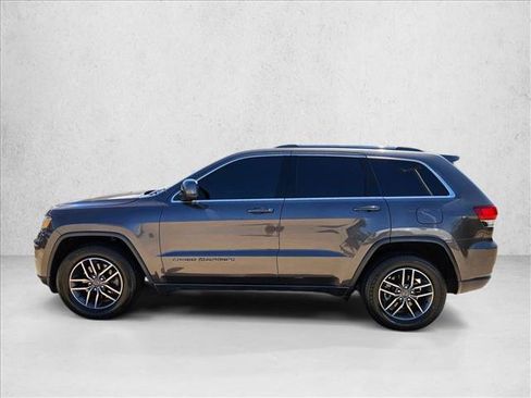 Used 2021 Jeep Grand Cherokee Laredo RWD image 8