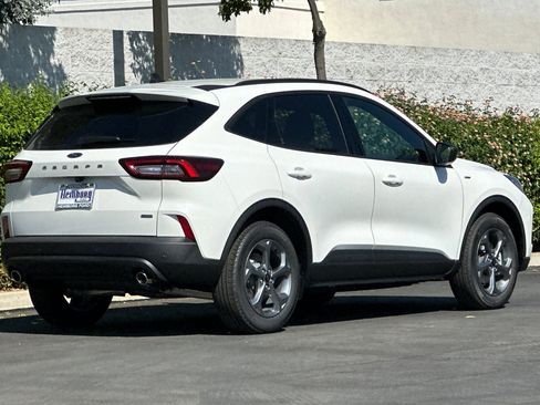 New 2025 Ford Escape ST-Line w/ Equipment Group 301A image 4
