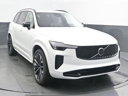 New 2026 Volvo XC90 B6 Ultra image 1