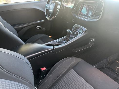 Used 2019 Dodge Challenger SXT image 15