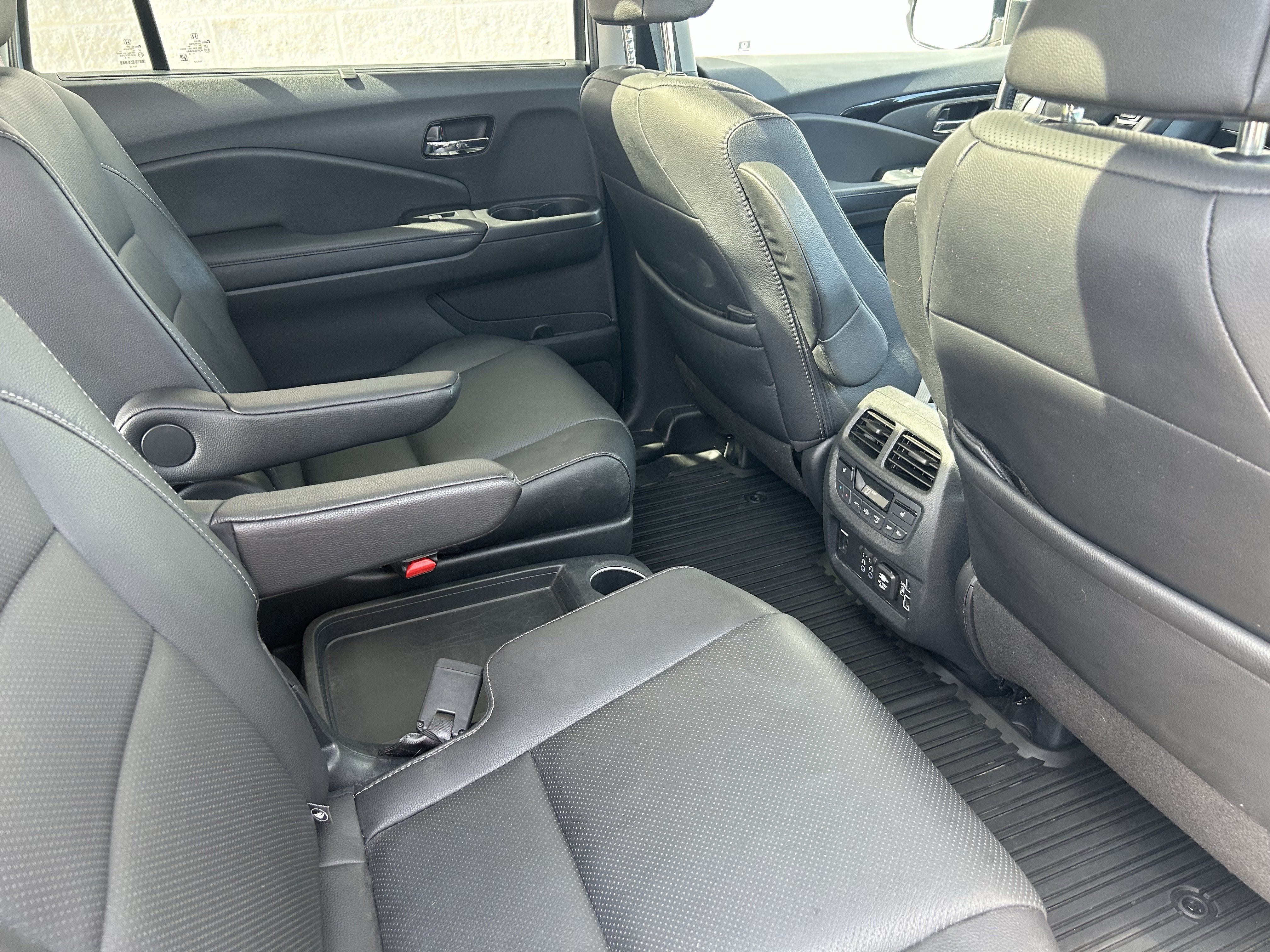 Used 2022 Honda Pilot Elite image 27