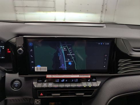Used 2026 Toyota Camry Hybrid w/ Multimedia Upgrade Package AWD/4WD image 17