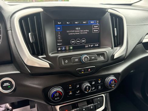 Used 2023 GMC Terrain SLE w/ Driver Convenience Package image 19