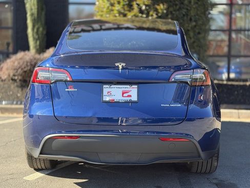 Used 2024 Tesla Model Y Long Range image 14