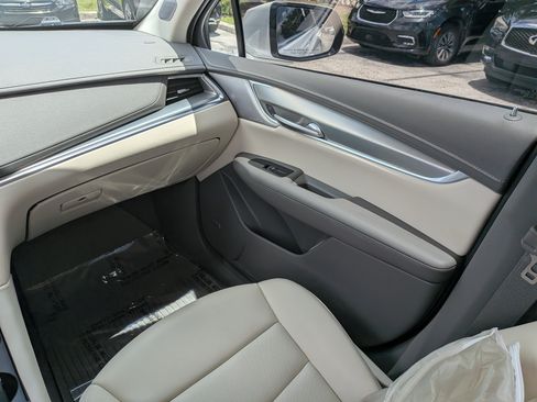 Used 2024 Cadillac XT5 Premium Luxury w/ Technology Package FWD image 19