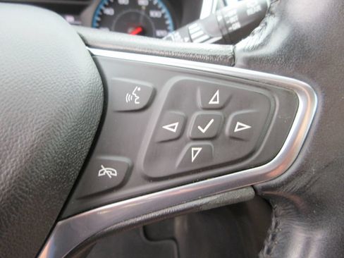Certified 2018 Chevrolet Equinox LT FWD image 26