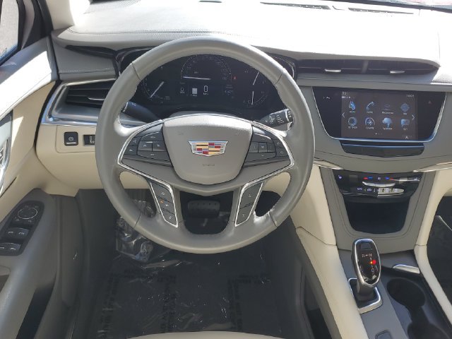 Certified 2019 Cadillac XT5 Luxury FWD image 18