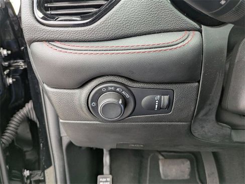 Used 2024 Dodge Durango GT image 15