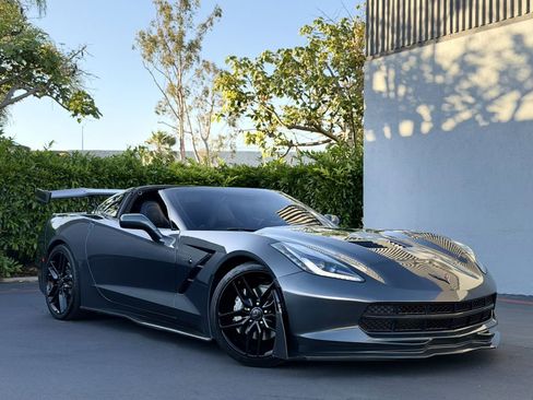 Used 2019 Chevrolet Corvette Stingray Coupe w/ Carbon Flash Badge Package image 14