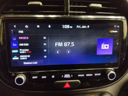 Used 2023 Kia Soul S image 25