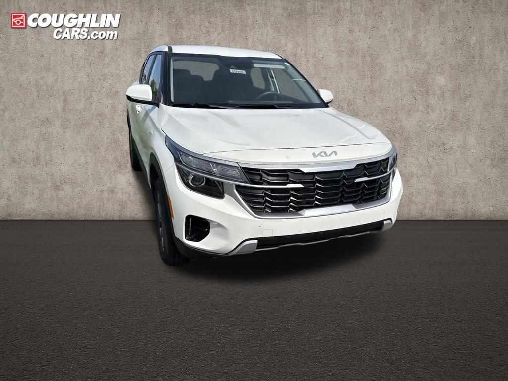 Used 2025 Kia Seltos LX AWD/4WD image 8