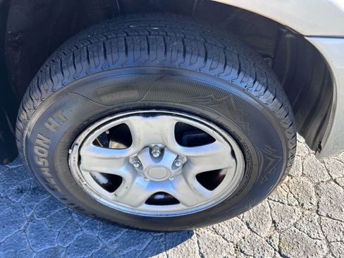 Used 2004 Toyota RAV4 4WD image 28