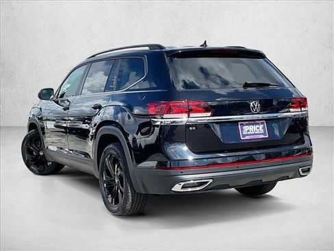 Used 2023 Volkswagen Atlas SE w/ Black Wheel Package FWD image 12