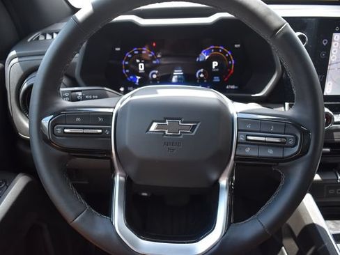 Used 2026 Chevrolet Colorado Trail Boss AWD/4WD image 24