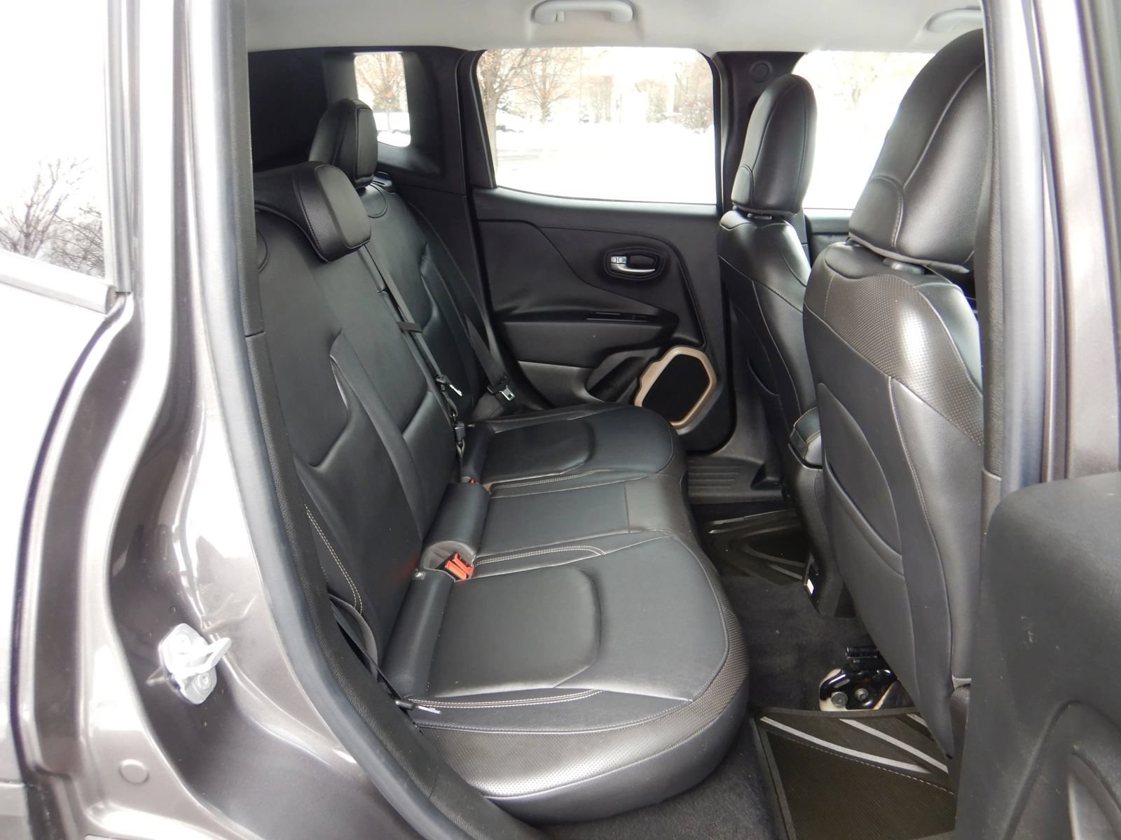 Used 2016 Jeep Renegade Limited AWD/4WD image 23