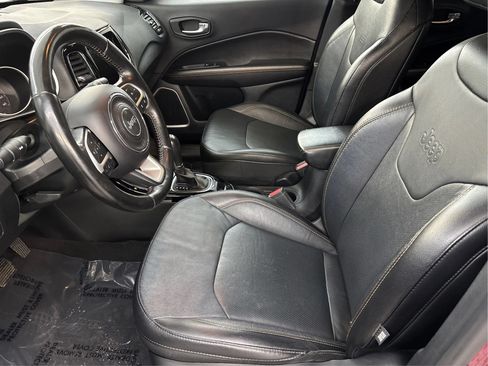 Used 2021 Jeep Compass Limited w/ Sun and Sound Group AWD/4WD image 13