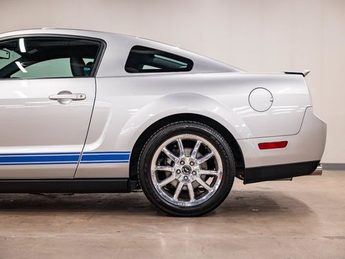 Used 2009 Ford Mustang Shelby GT500 RWD image 31