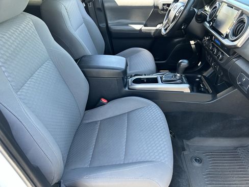 Used 2023 Toyota Tacoma SR5 w/ Technology Package AWD/4WD image 9