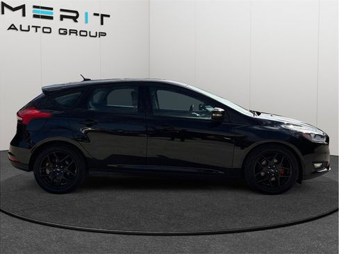 Used 2016 Ford Focus SE w/ Equipment Group 201A image 10