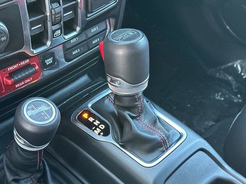 Used 2023 Jeep Wrangler Unlimited Rubicon 4xe image 24