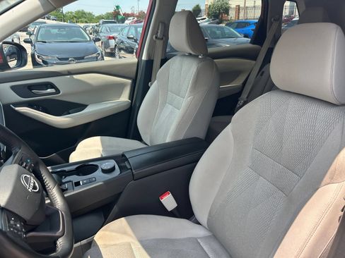 Used 2025 Nissan Rogue SV AWD/4WD image 32