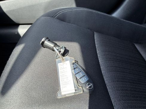 Used 2025 Nissan Altima 2.5 SV image 18