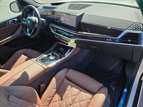 New 2026 BMW X5 xDrive50e AWD/4WD image 15