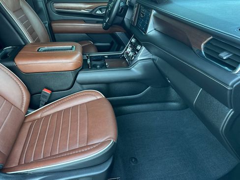 Used 2024 GMC Yukon Denali Ultimate image 17