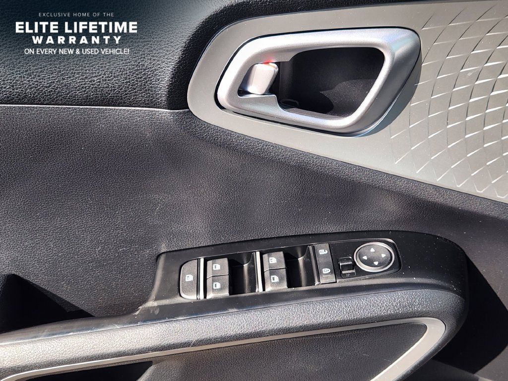 Used 2020 Kia Soul X-Line FWD image 22