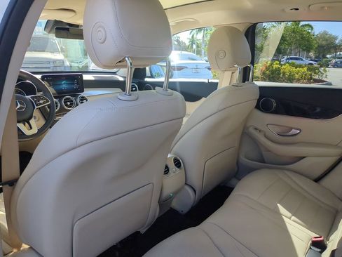 Used 2022 Mercedes-Benz GLC 300 image 11
