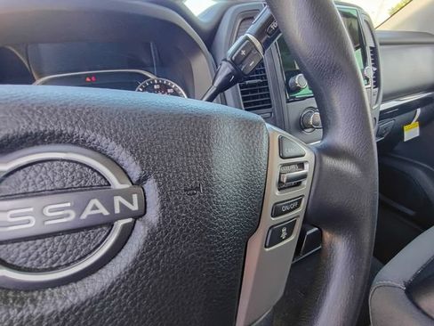Used 2024 Nissan Titan SV AWD/4WD image 28