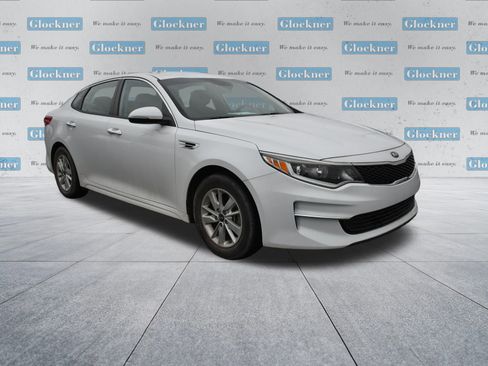 Used 2018 Kia Optima LX image 3