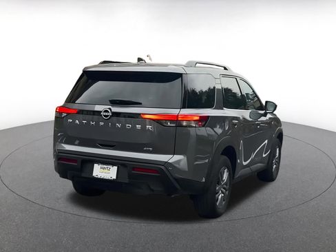 Used 2025 Nissan Pathfinder SV image 13