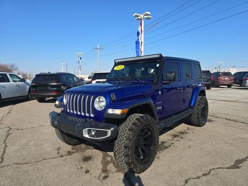 Used 2020 Jeep Wrangler Unlimited Sahara image 9